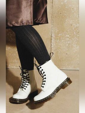 Dr. Martins Classic 11821 Smooth Leather Lace Up 
Boot White with Black Laces 9